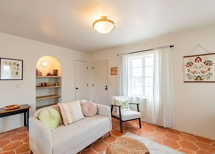 Casa Hermosa - Cute & Cozy 2br 1ba Adobe W Firepit Near Ua & Umc *