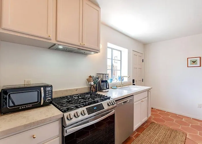 Casa Hermosa - Cute & Cozy 2br 1ba Adobe W Firepit Near Ua & Umc